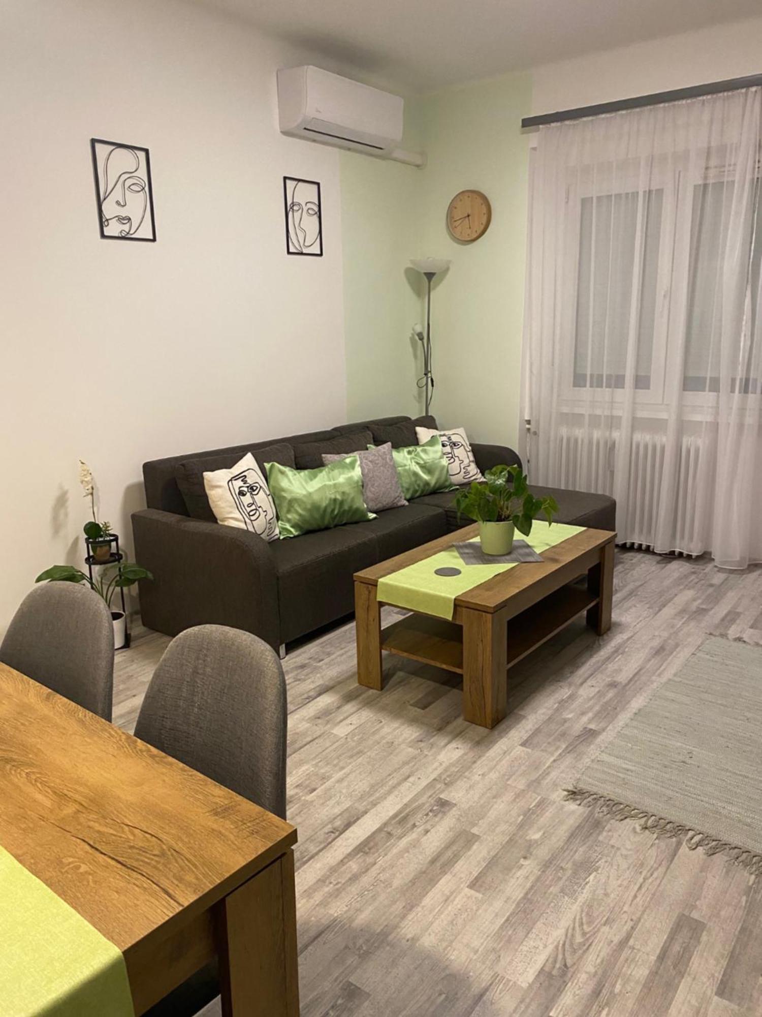 Katica Apartman Győr Esterno foto